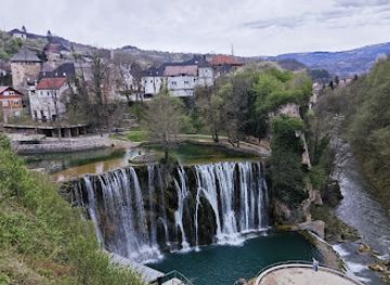 bosnia-and-herzegovina/jajce-waterfalls/landmark/jajce-waterfall-secret-view