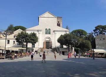 italy/amalfi/landmark/piazza-duomo