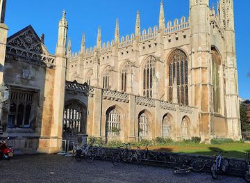 united-kingdom/cambridge/landmark/newton-s-apple-tree