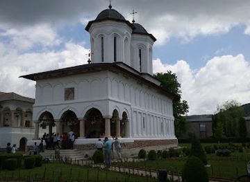 romania/pitesti/landmark/trivale-natural-parc