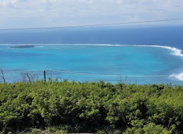 northern-mariana-islands/tinian-beach/landmark/abandoned-pacific-barrier-radar-iii
