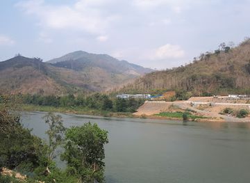 laos/mekong-river-valley/landmark/nam-ou-river
