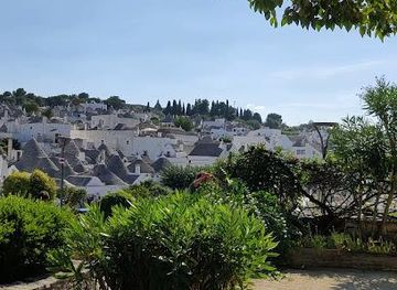 italy/bari/landmark/piazzale-biagio-miraglia