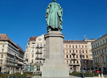 hungary/transdanubia/landmark/archduke-joseph-of-austria-statue