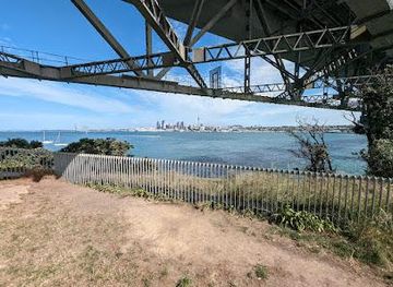 new-zealand/auckland/landmark/sh-1-auckland-harbour-bridge