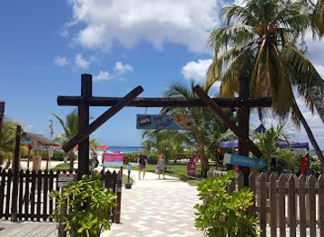 barbados/south-coast/landmark/harbour-lights-barbados