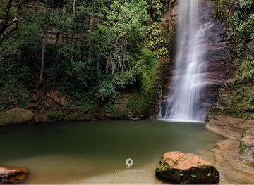 brazil/chapada-dos-guimaraes/landmark/cachoeira-da-geladeira