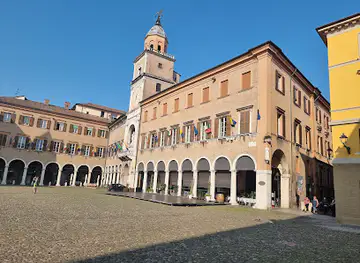 Statue of the Bonissima