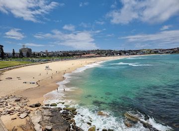australia/sydney/bondi-beach/landmark/monument-to-black-sunday