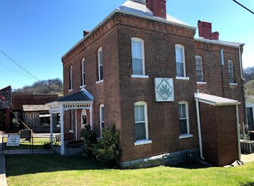 tennessee/jack-daniel-s-distillery/landmark/moore-county-old-jail-museum