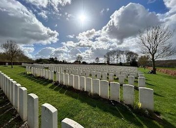 france/amiens/landmark/adelaide-cemetery
