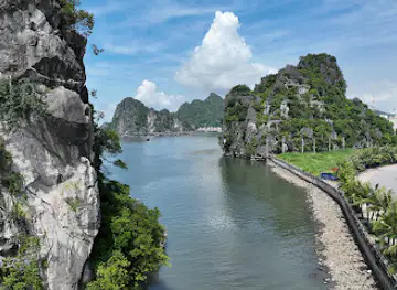 Bảo tàng Quảng Ninh