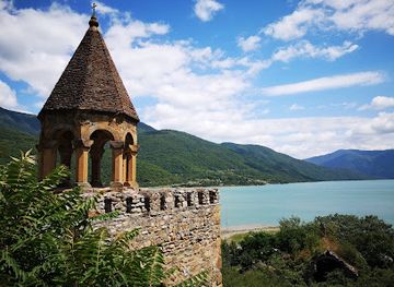 georgia/adjara/landmark/ananuri-fortress-complex