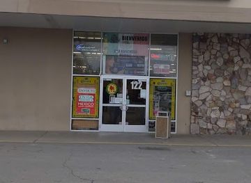 idaho/nampa/landmark/holly-plaza