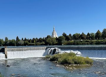 idaho/idaho-falls/landmark/idaho-falls-river-walk-greenbelt-trail