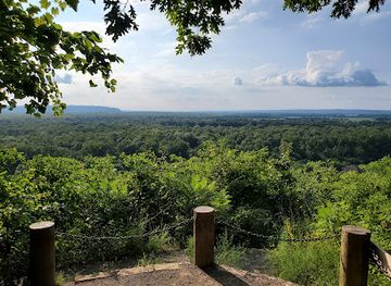 illinois/illinois-ozarks/landmark/little-grand-canyon