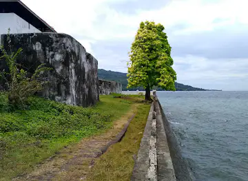 Cagar Budaya van VOC Fort Benteng Amsterdam