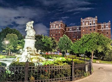 new-york/new-york-metropolitan-area/landmark/grand-concourse-historic-district