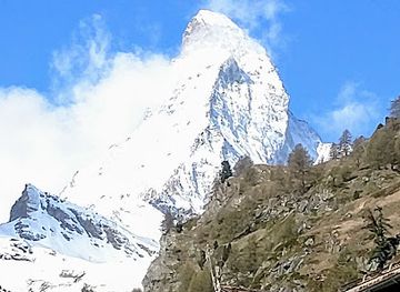 switzerland/zermatt/landmark/brown-cow-pub