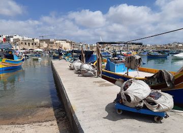 malta/marsaxlokk-fishing-village/landmark/mercato-marsa-scirocco-sunday-only