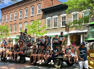 vermont/woodstock/landmark/clover-gift-shop