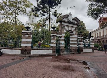 ecuador/otavalo/landmark/tourexpress-transfers