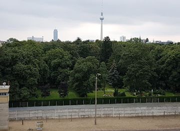 germany/berlin/landmark/visitor-center-of-the-berlin-wall-memorial