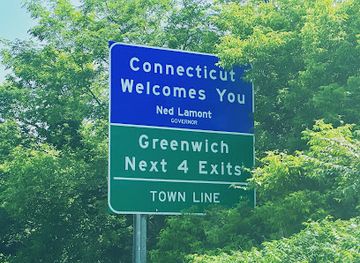 connecticut/greenwich/landmark/connecticut-welcome-sign