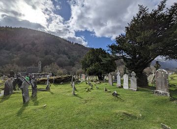ireland/glendalough/landmark/monasterio-de-san-kevin