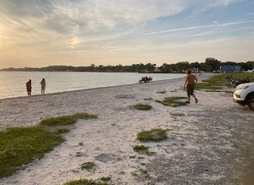 ohio/kelleys-island/landmark/pebble-beach