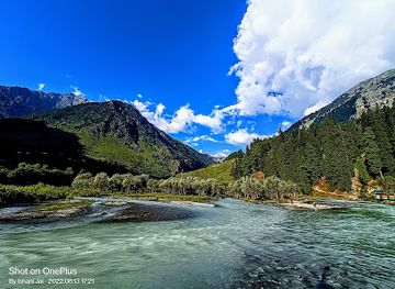 india/kashmir-great-lakes/landmark/betab-valley-chandanwari-pahalgam-j-k