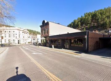 south-dakota/deadwood/landmark/black-hills-wedding-chapel