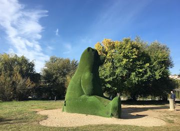 portugal/coimbra/landmark/urso