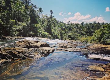 philippines/calaguas-island/landmark/malatap-falls