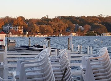 wisconsin/lake-geneva/landmark/cornerstone-shop-gallery