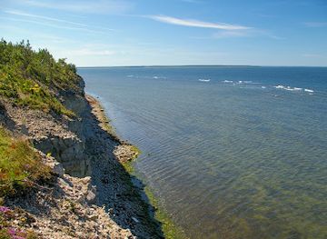 estonia/panga-cliff/landmark/panga-lighthouse