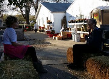 iowa/urbandale/landmark/iowa-orchard