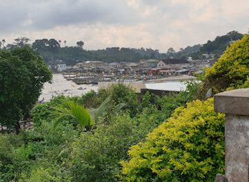 ghana/western-north-region/landmark/fort-metal-cross-tortoisepath-com