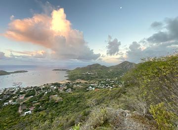 antigua-and-barbuda/all-saints/landmark/monk-s-hill