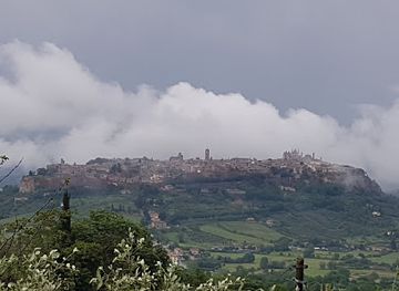 italy/orvieto/landmark/campo-della-fiera-sito-archeologico