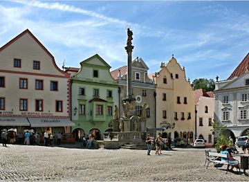 czechia/cesky-krumlov/landmark/fountain-and-plague-column