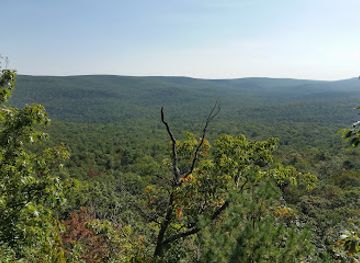 pennsylvania/appalachian-mountains/landmark/sunset-rocks-trailhead