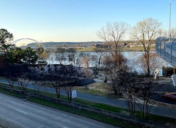 arkansas/north-little-rock/landmark/h-u-lee-international-gate-and-garden