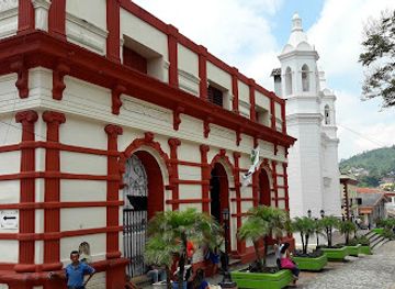 honduras/santa-rosa-de-copan/landmark/antiguo-cine-hispano