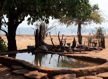 zambia/lake-kariba/landmark/rhino-safari-camp