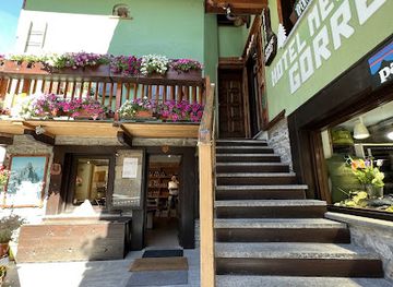 italy/cervinia/landmark/casa-del-miele-honey-shop