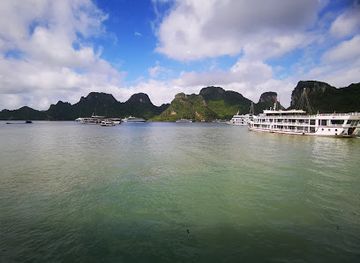 vietnam/ha-long/landmark/la-pandora-cruise
