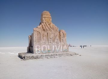 bolivia/uyuni/landmark/dakar-monument