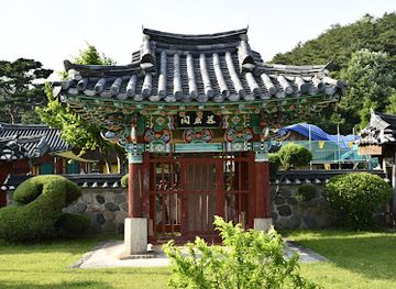 south-korea/gyeongju-historic-areas/landmark/talhaewangneung-royal-tomb-of-king-seok-talhae