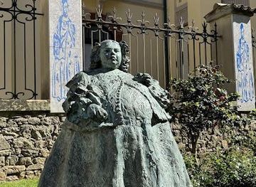 spain/oviedo/landmark/monumento-a-eugenia-martinez